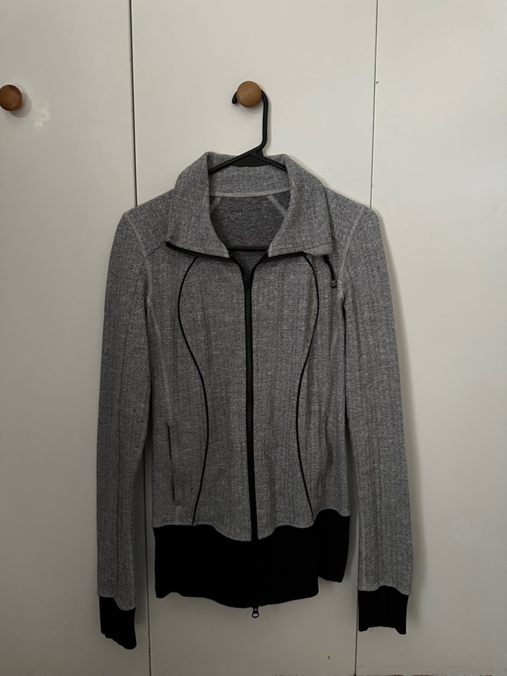 lululemon athletica Gray Heather Zip-Up Jacket with Black Accents